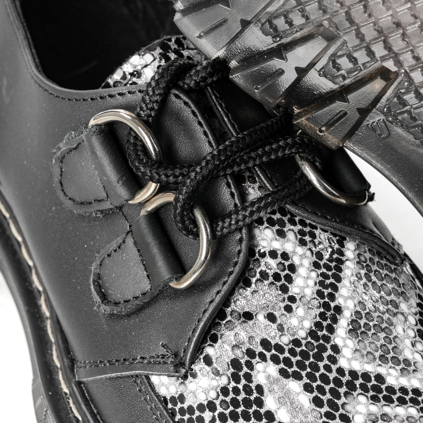 creeper unisex snake skin