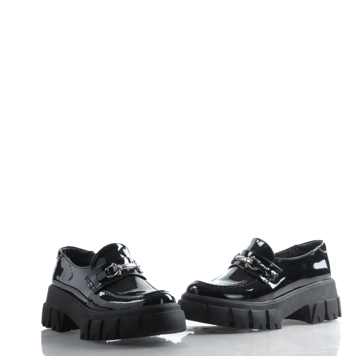 Casual negro charol