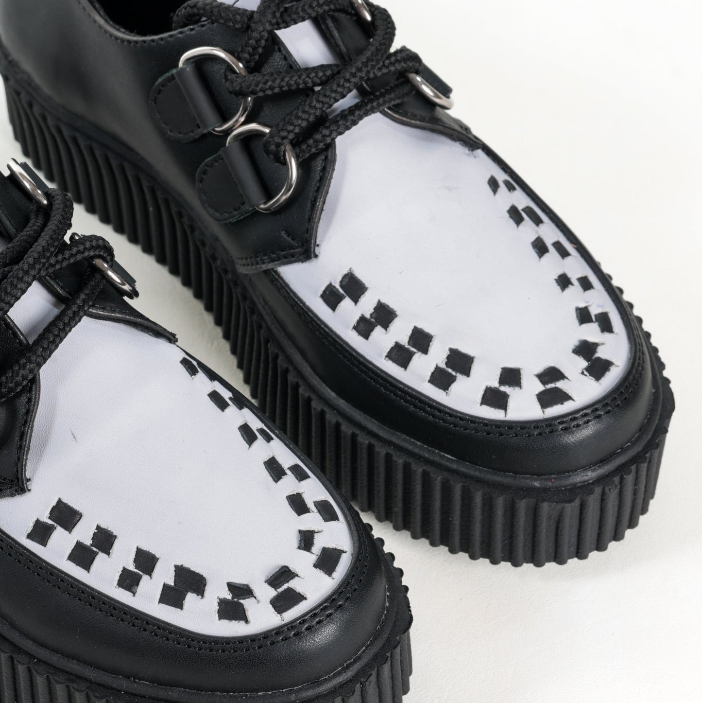 Creeper rayas Domino