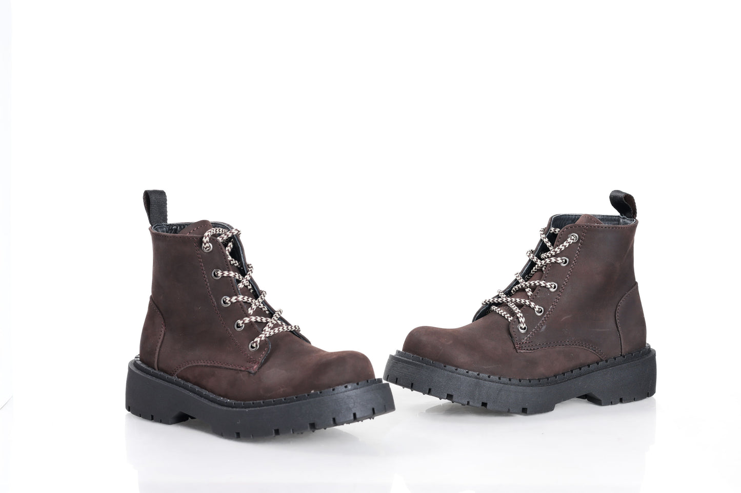 Bota Boluda de la punta cafe Gamuza 100% piel