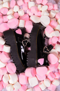 Escolar corazón rosa negro charol