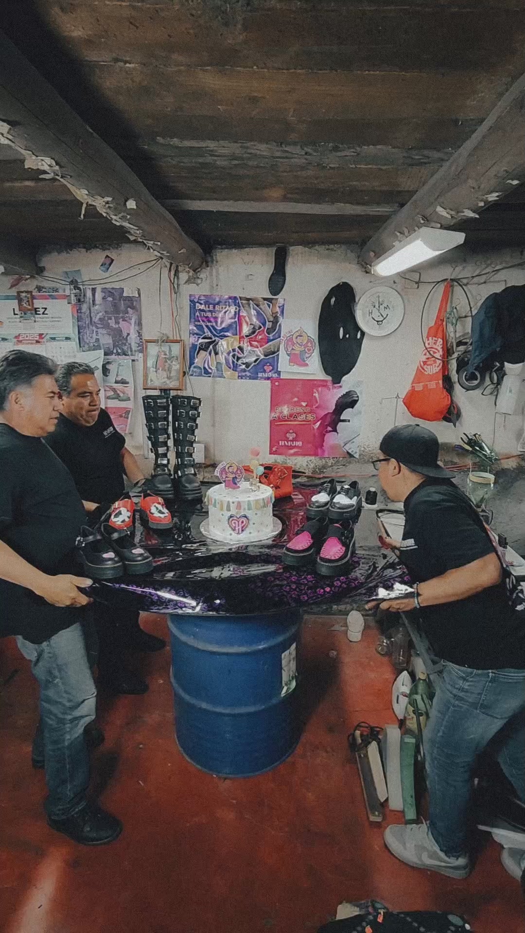 Cargar video: 